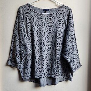 Olivia Blu Gray/Black Geometric Print Batwing Jersey Size Large